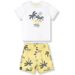 Conjunto Camisa Meia Manga em Malha e Bermuda em Viscose Estampa Coqueiros - Branco